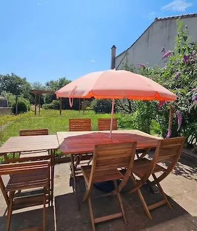 La Fontaine De Charme A 12min Du Puy Dufou * Sevremont