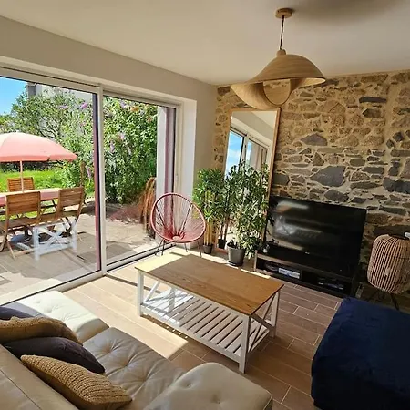 La Fontaine De Charme A 12min Du Puy Dufou *