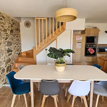 La Fontaine De Charme A 12min Du Puy Dufou *