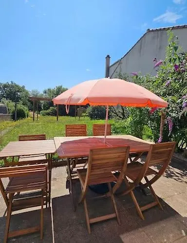 La Fontaine De Charme à 12min Du Puy Dufou * Sevremont