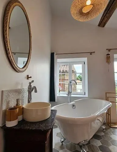 La Fontaine De Charme à 12min Du Puy Dufou * Sevremont