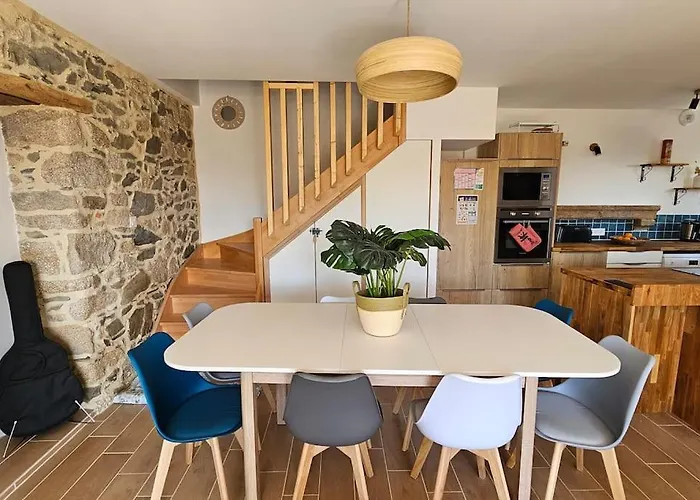 La Fontaine De Charme à 12min Du Puy Dufou *